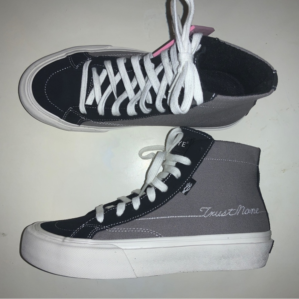 Straye skate shoes